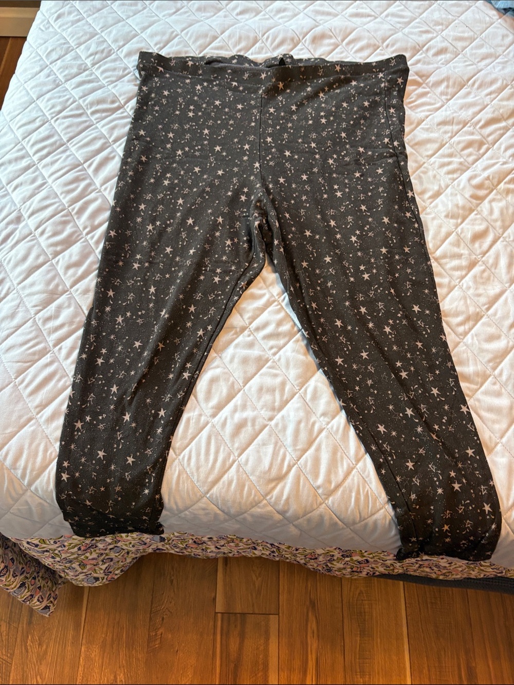 Torrid Black Star Print fleece lined leggings- size 4